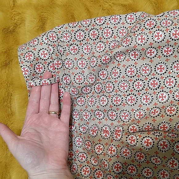 LOFT Cropped Pants - Picture 12 of 14